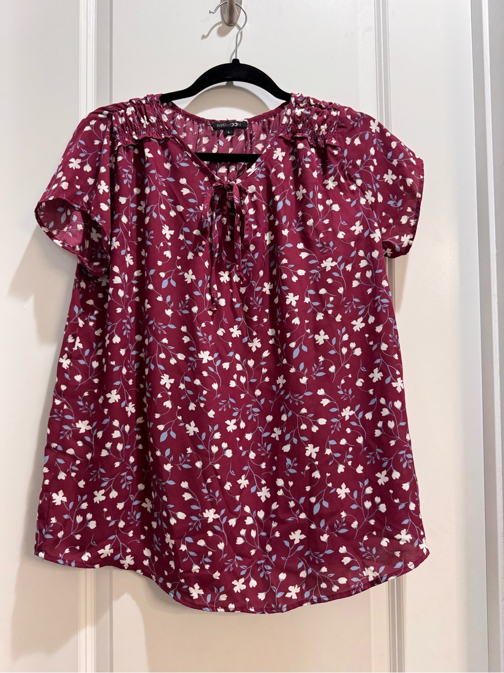 Papermoon Burgundy Floral Top Cap Sleeve Large Front Tie Pleated Length 26”